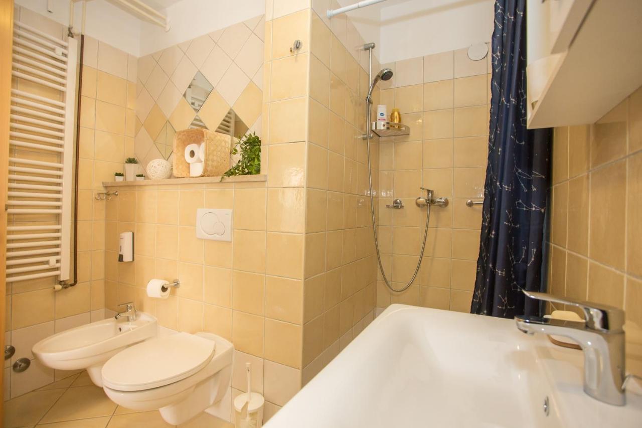 Apartment Rosse โปเรช ภายนอก รูปภาพ