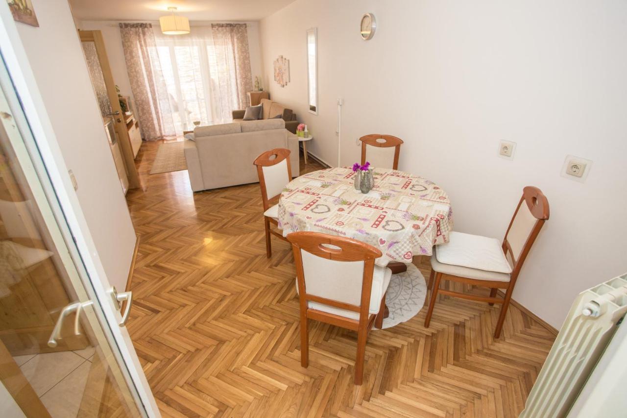 Apartment Rosse โปเรช ภายนอก รูปภาพ